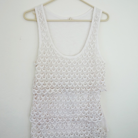 WHITE SCALLOPED JCREW BLOUSE SZ SM - Picture 1 of 4